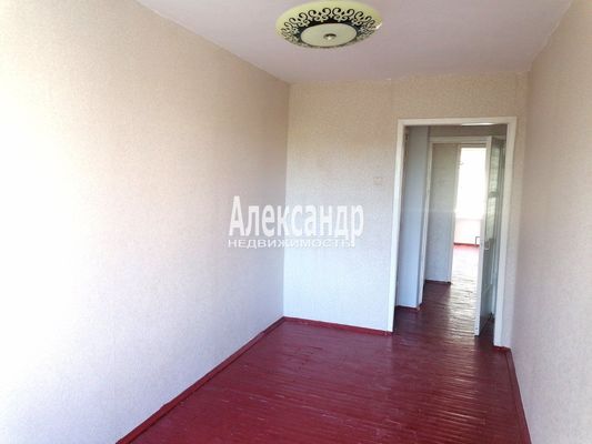 Продам трехкомнатную (3-комн.) квартиру, Калинина ул, 25, Приозерск г
