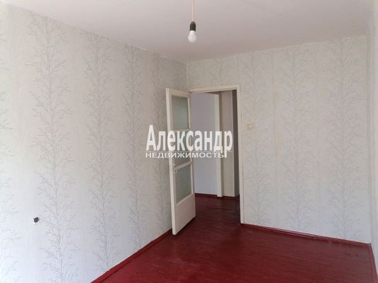 Продам трехкомнатную (3-комн.) квартиру, Калинина ул, 25, Приозерск г