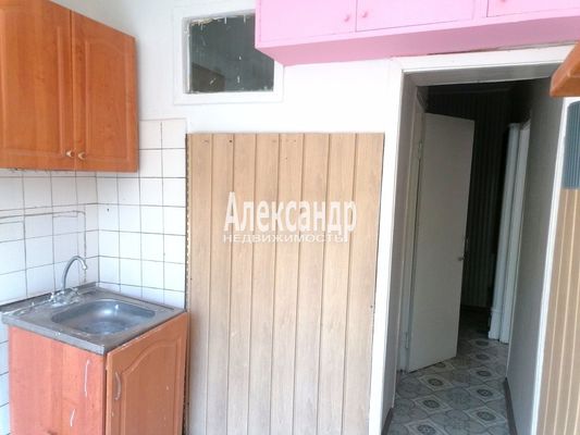 Продам трехкомнатную (3-комн.) квартиру, Калинина ул, 25, Приозерск г