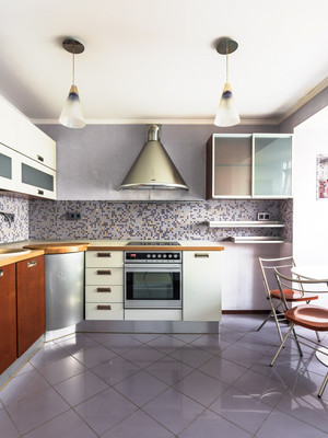 Продам трехкомнатную (3-комн.) квартиру, Авиаконструкторов пр-кт, 38Ак1, Санкт-Петербург г