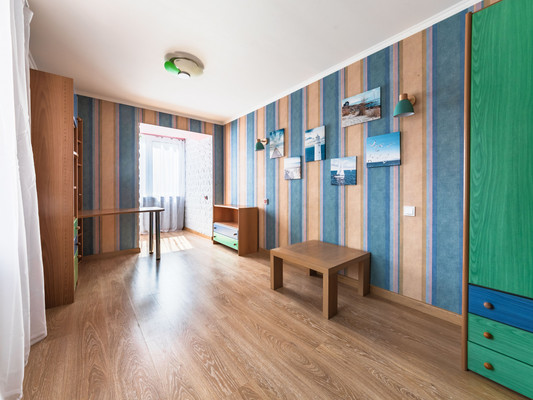 Продам трехкомнатную (3-комн.) квартиру, Авиаконструкторов пр-кт, 38Ак1, Санкт-Петербург г
