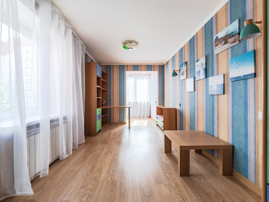Продам трехкомнатную (3-комн.) квартиру, Авиаконструкторов пр-кт, 38Ак1, Санкт-Петербург г
