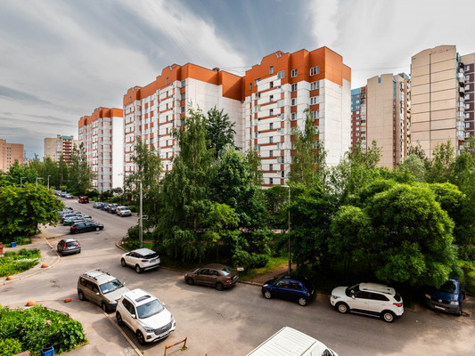 Продам трехкомнатную (3-комн.) квартиру, Авиаконструкторов пр-кт, 38Ак1, Санкт-Петербург г