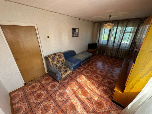 Продам трехкомнатную (3-комн.) квартиру, Вокзальная ул, 76к2, Комсомольск-на-Амуре г