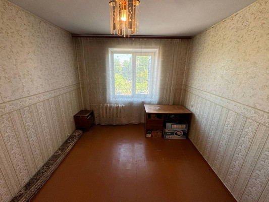 Продам трехкомнатную (3-комн.) квартиру, Вокзальная ул, 76к2, Комсомольск-на-Амуре г