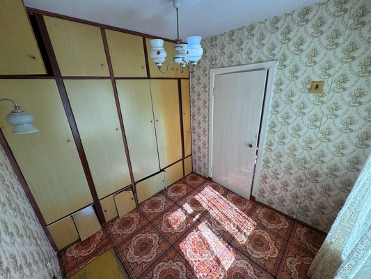 Продам трехкомнатную (3-комн.) квартиру, Вокзальная ул, 76к2, Комсомольск-на-Амуре г