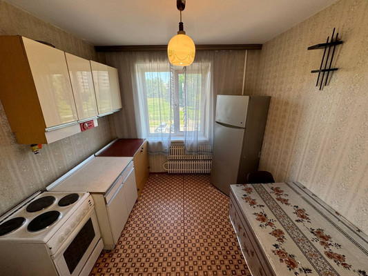 Продам трехкомнатную (3-комн.) квартиру, Вокзальная ул, 76к2, Комсомольск-на-Амуре г