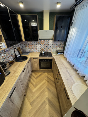 Продам трехкомнатную (3-комн.) квартиру, Вагоностроителей пр-кт, 30, Нижний Тагил г