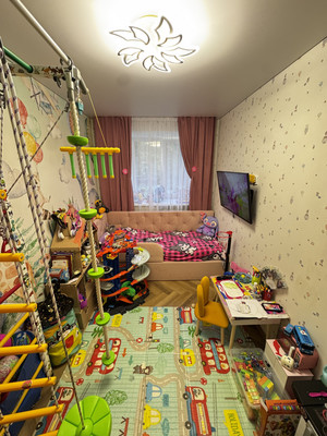 Продам трехкомнатную (3-комн.) квартиру, Вагоностроителей пр-кт, 30, Нижний Тагил г