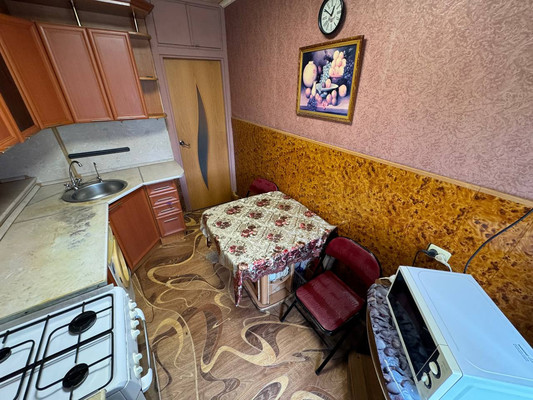 Продам двухкомнатную (2-комн.) квартиру, Лазо ул, 19к3, Комсомольск-на-Амуре г
