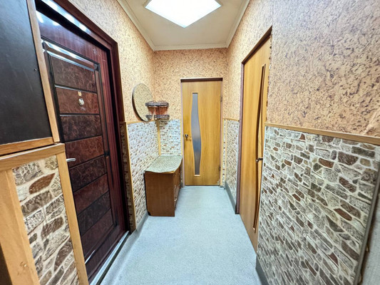 Продам двухкомнатную (2-комн.) квартиру, Лазо ул, 19к3, Комсомольск-на-Амуре г