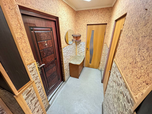 Продам двухкомнатную (2-комн.) квартиру, Лазо ул, 19к3, Комсомольск-на-Амуре г