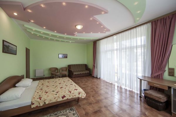 Продам гостиницу 4 500 м2, Морская ул, 3, Коктебель пгт