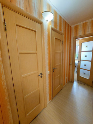 Продам трехкомнатную (3-комн.) квартиру, Западная ул, 44к1, Ям с