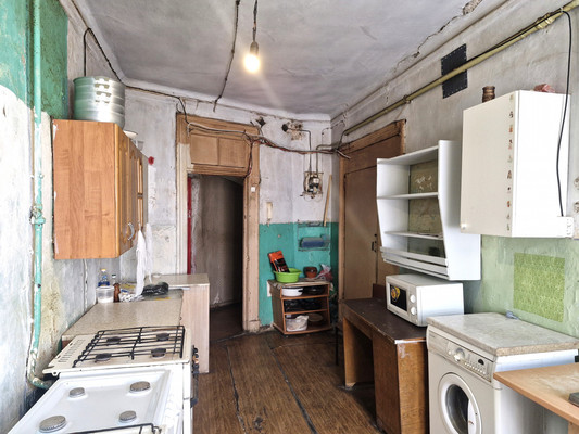 Продам комнату в 8-комн. квартире, Маяковского ул, 34А, Санкт-Петербург г