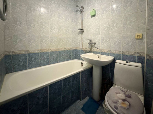 Продам однокомнатную (1-комн.) квартиру, Кирова ул, 14, Нальчик г
