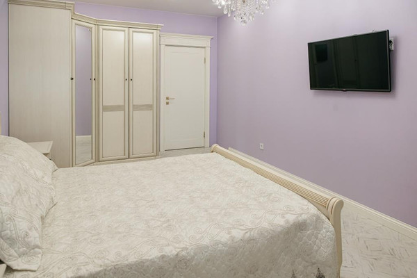 Продам трехкомнатную (3-комн.) квартиру, Парфёновская ул, 17, Санкт-Петербург г