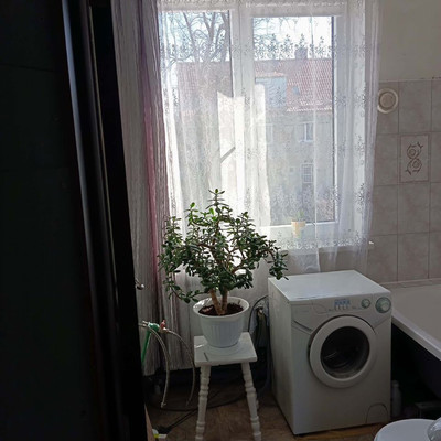 Продам двухкомнатную (2-комн.) квартиру, Лейтенанта Князева ул, 37, Калининград г