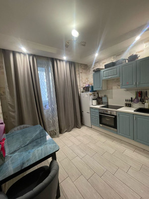 Продам однокомнатную (1-комн.) квартиру, Защитников Москвы пр-кт, 7к2, Москва г