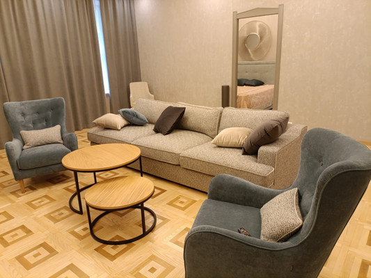 Продам трехкомнатную (3-комн.) квартиру, Каменноостровский пр-кт, 67, Санкт-Петербург г