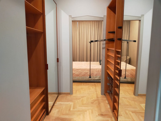 Продам трехкомнатную (3-комн.) квартиру, Каменноостровский пр-кт, 67, Санкт-Петербург г