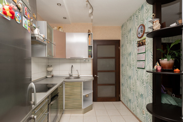 Продам двухкомнатную (2-комн.) квартиру, Байкальская ул, 202к2, Иркутск г