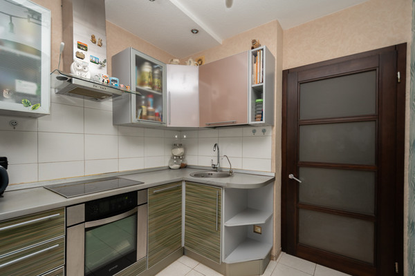 Продам двухкомнатную (2-комн.) квартиру, Байкальская ул, 202к2, Иркутск г