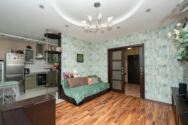 Продам двухкомнатную (2-комн.) квартиру, Байкальская ул, 202к2, Иркутск г