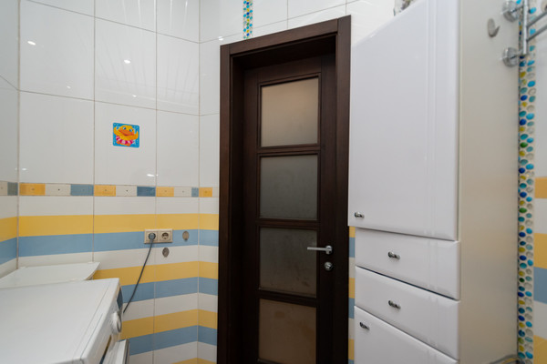Продам двухкомнатную (2-комн.) квартиру, Байкальская ул, 202к2, Иркутск г