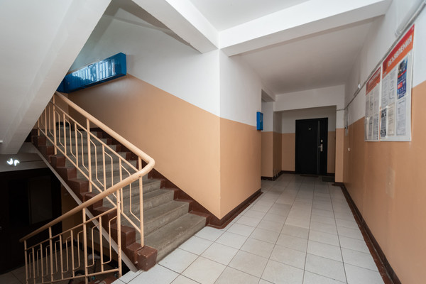 Продам двухкомнатную (2-комн.) квартиру, Байкальская ул, 202к2, Иркутск г