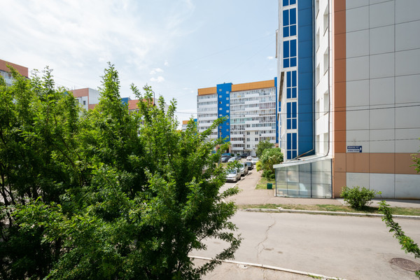 Продам двухкомнатную (2-комн.) квартиру, Байкальская ул, 202к2, Иркутск г