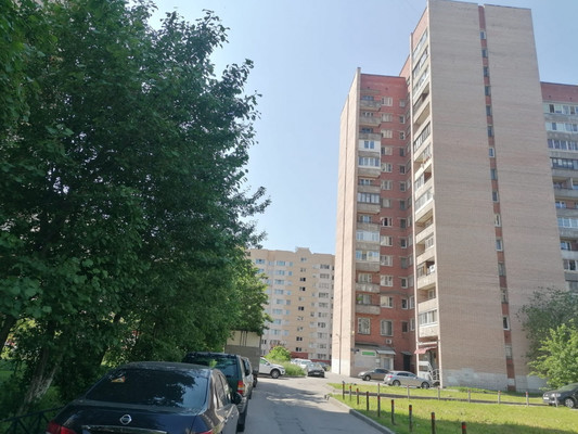 Продам комнату в 11-комн. квартире, Бухарестская ул, 128к2, Санкт-Петербург г