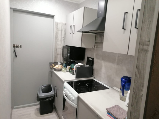 Продам комнату в 11-комн. квартире, Бухарестская ул, 128к2, Санкт-Петербург г