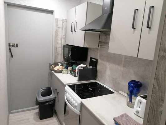 Продам комнату в 11-комн. квартире, Бухарестская ул, 128к2, Санкт-Петербург г