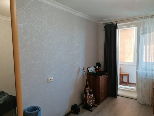 Продам комнату в 11-комн. квартире, Бухарестская ул, 128к2, Санкт-Петербург г