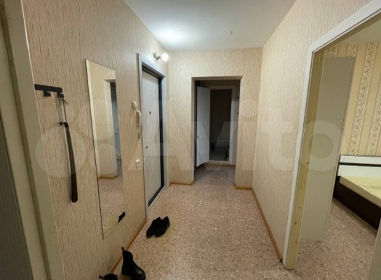 Продам двухкомнатную (2-комн.) квартиру, Линейная ул, 105, Красноярск г