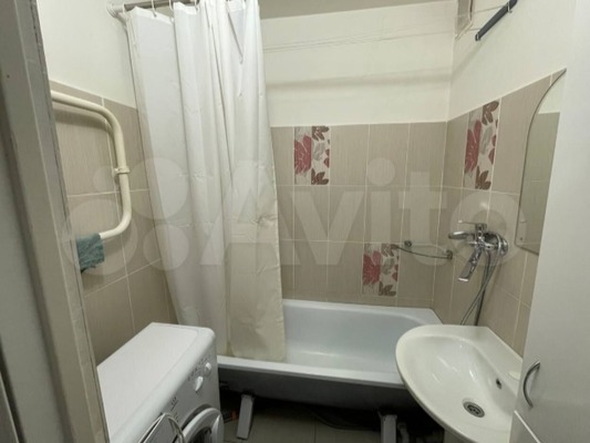 Продам двухкомнатную (2-комн.) квартиру, Линейная ул, 105, Красноярск г