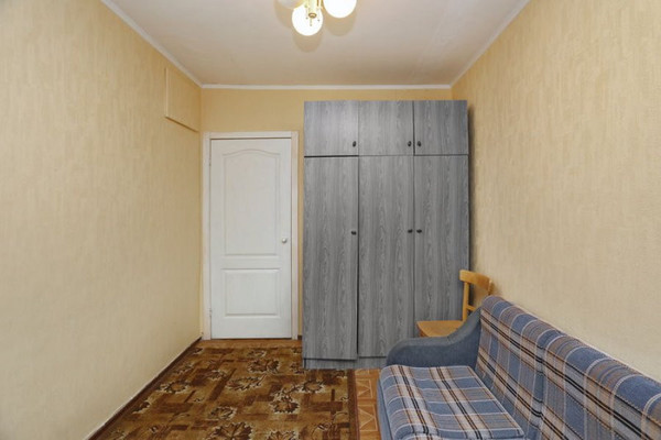 Продам двухкомнатную (2-комн.) квартиру, Врубовая ул, 2/4, Ростов-на-Дону г