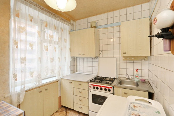 Продам двухкомнатную (2-комн.) квартиру, Врубовая ул, 2/4, Ростов-на-Дону г