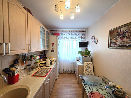 Продам трехкомнатную (3-комн.) квартиру, Ленина ул, 14А, Костомукша г