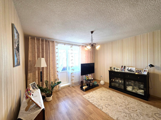 Продам трехкомнатную (3-комн.) квартиру, Ленина ул, 14А, Костомукша г