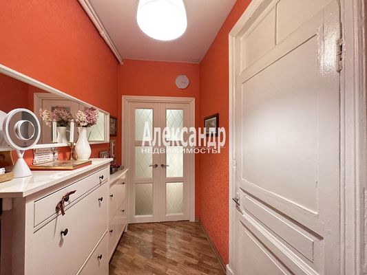 Продам трехкомнатную (3-комн.) квартиру, Конная ул, 5/3, Санкт-Петербург г