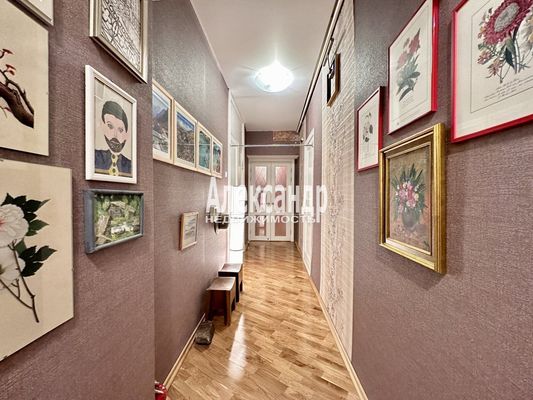 Продам трехкомнатную (3-комн.) квартиру, Конная ул, 5/3, Санкт-Петербург г