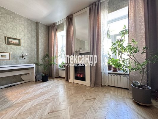 Продам трехкомнатную (3-комн.) квартиру, Конная ул, 5/3, Санкт-Петербург г