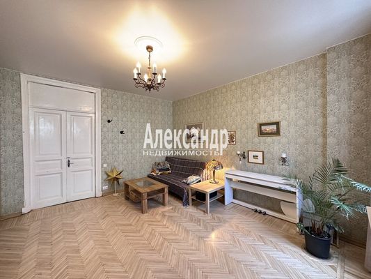 Продам трехкомнатную (3-комн.) квартиру, Конная ул, 5/3, Санкт-Петербург г