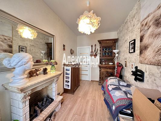 Продам трехкомнатную (3-комн.) квартиру, Конная ул, 5/3, Санкт-Петербург г