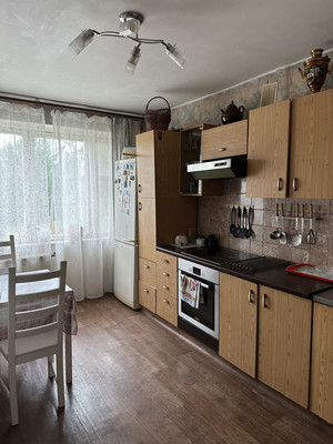 Продам трехкомнатную (3-комн.) квартиру, Дачная ул, 23, Раменское г