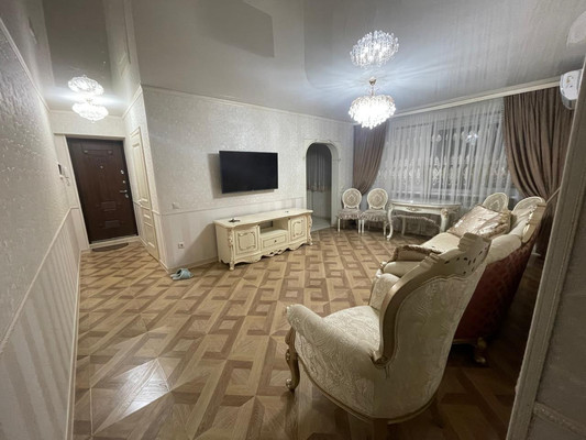Продам трехкомнатную (3-комн.) квартиру, Фрунзе ул, 61, Туапсе г