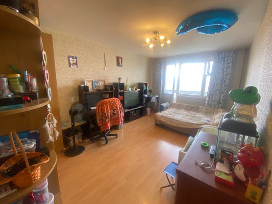 Продам трехкомнатную (3-комн.) квартиру, Братеевская ул, 21к2, Москва г