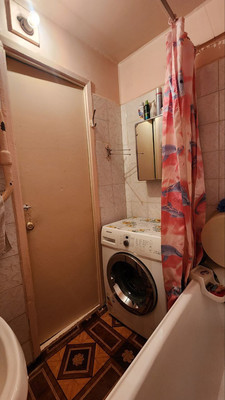 Продам двухкомнатную (2-комн.) квартиру, Менделеева ул, 14, Екатеринбург г